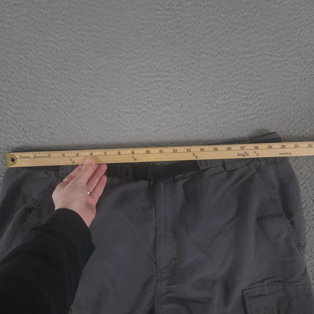 The North Face Shorts Mens XL Gray Nylon Cargo Built In Belt Hiking Utility Camp